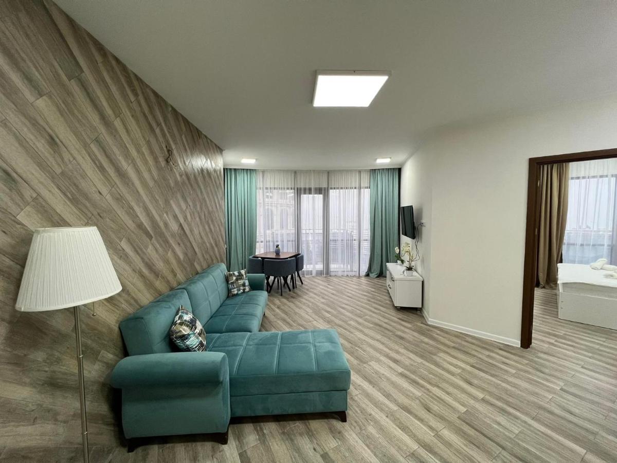 Holiday Lux Sea Towers באטומי מראה חיצוני תמונה
