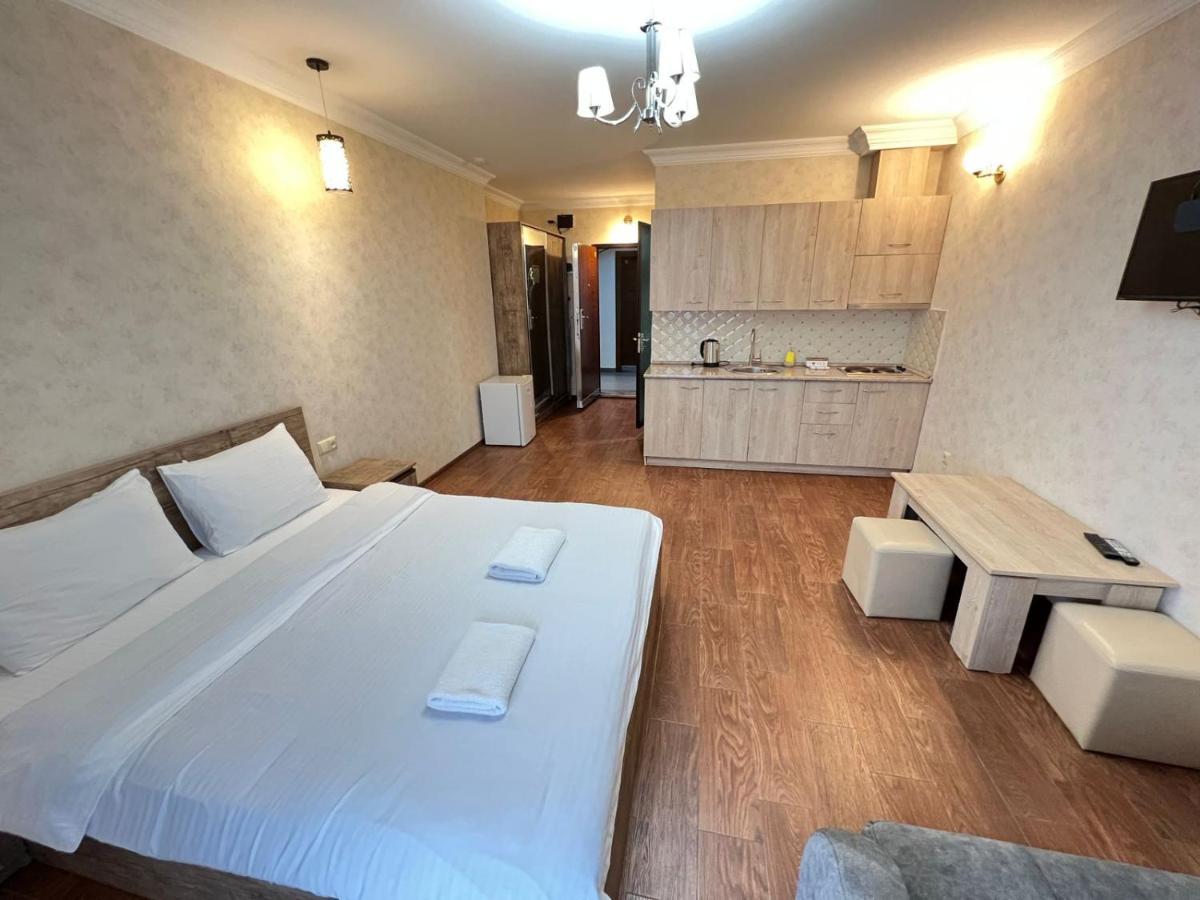 Holiday Lux Sea Towers באטומי מראה חיצוני תמונה